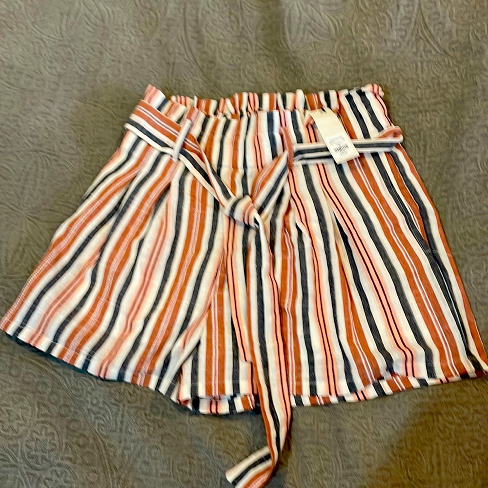 Belted paper bag shorts